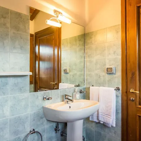 Scenic Mansion In With Private Terrace Ferienhaus Pian di Scò