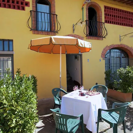 Ferienhaus Scenic Mansion In With Private Terrace Pian di Scò